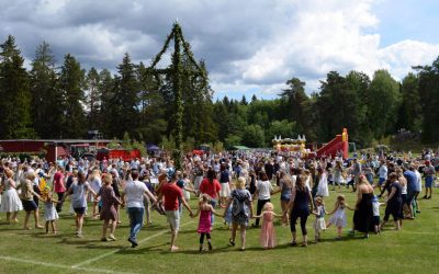 Midsommar på Furuvallen, Lagga